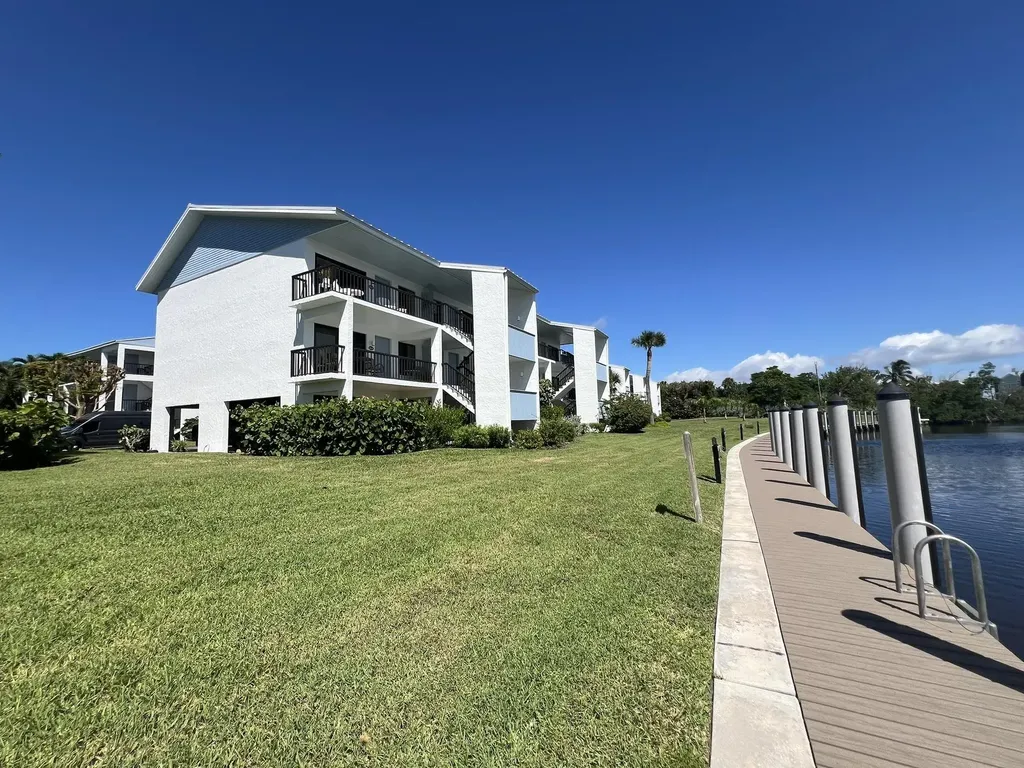 1250 Tennisplace Court Sanibel FL 33957