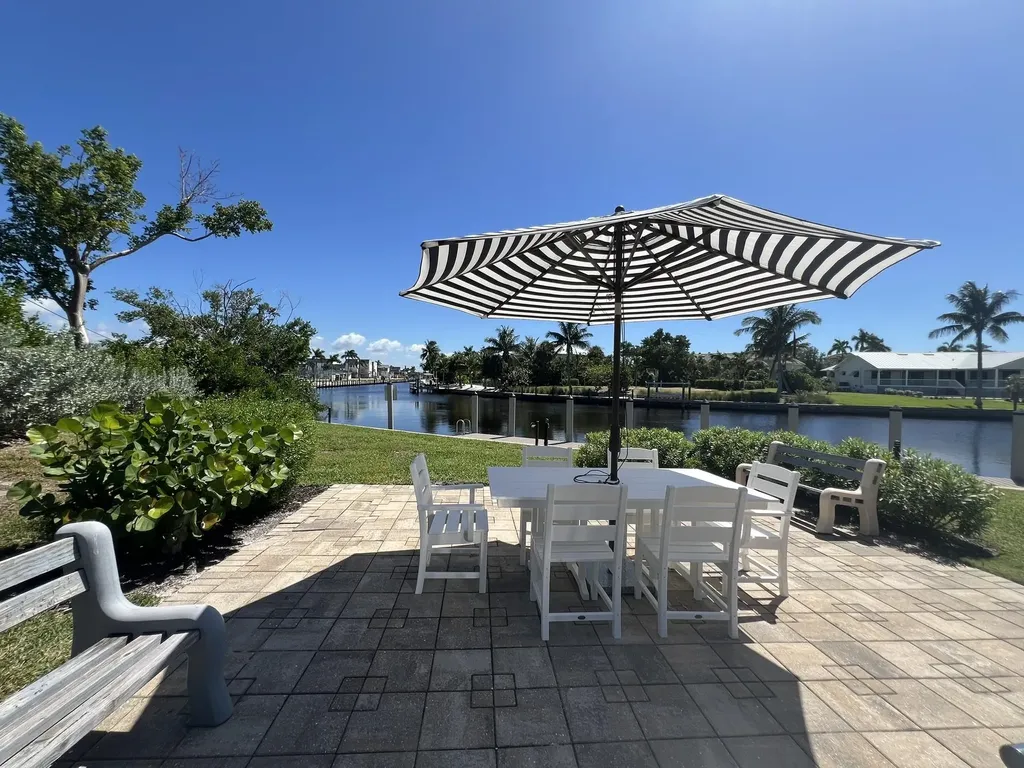 1250 Tennisplace Court Sanibel FL 33957