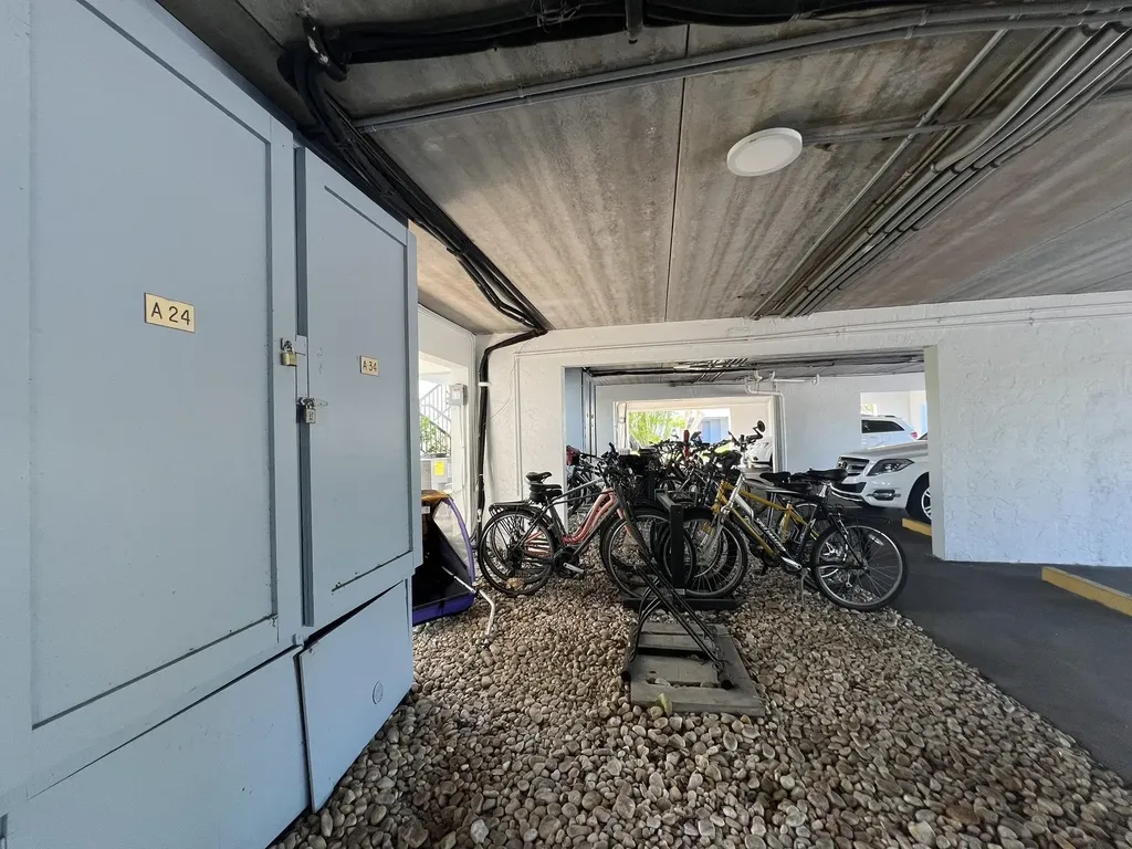 1250 Tennisplace Court Sanibel FL 33957