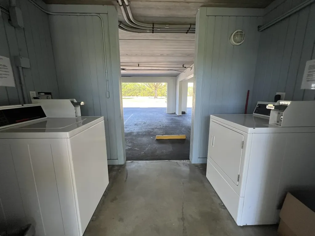 1250 Tennisplace Court Sanibel FL 33957