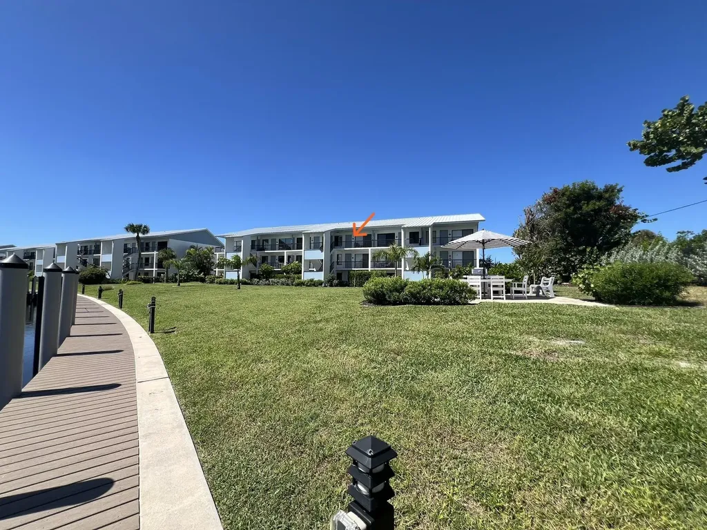 1250 Tennisplace Court Sanibel FL 33957