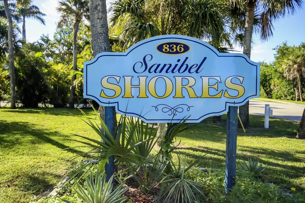 832 Donax Street Sanibel FL 33957
