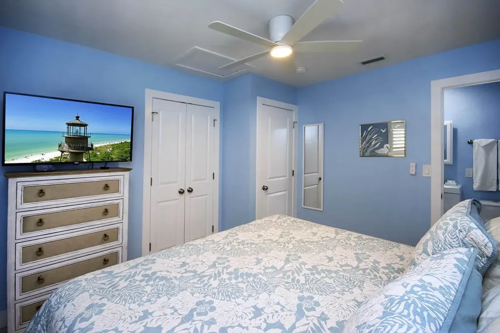 832 Donax Street Sanibel FL 33957