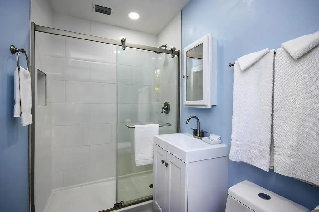 832 Donax Street Sanibel FL 33957