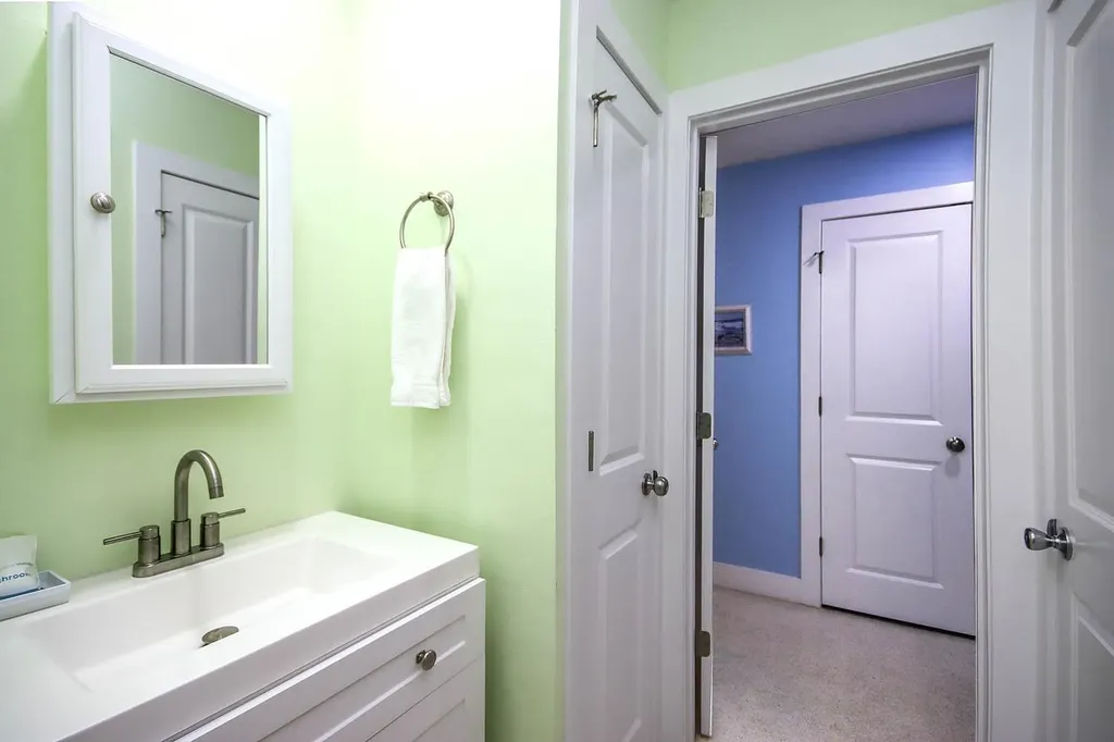 832 Donax Street Sanibel FL 33957