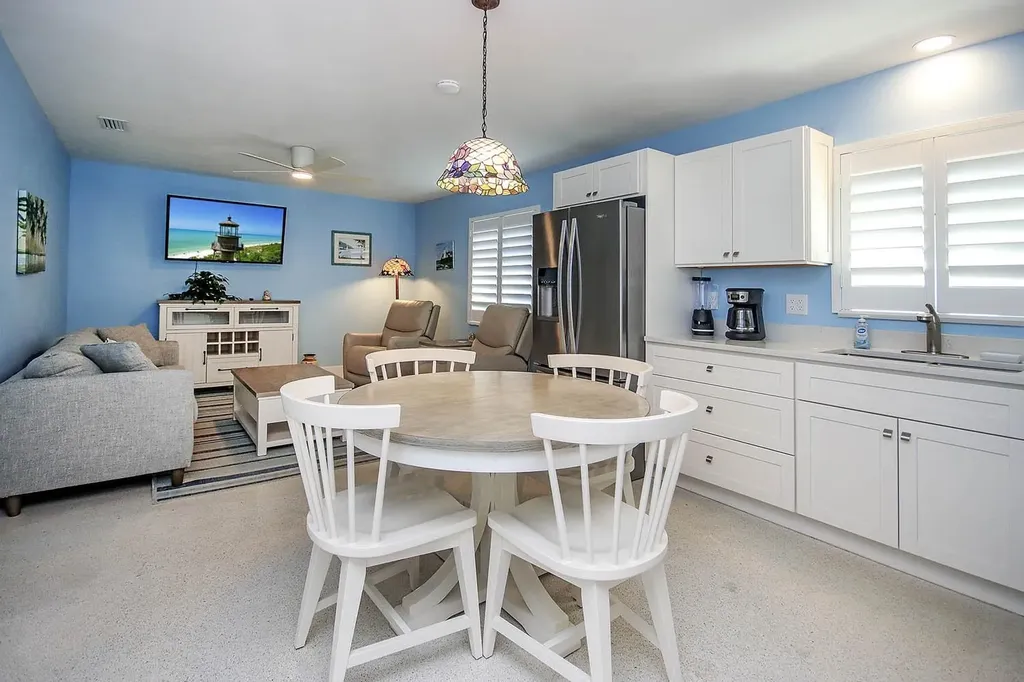 832 Donax Street Sanibel FL 33957