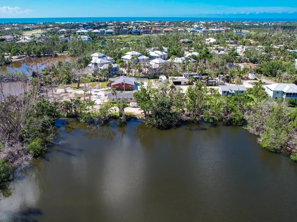 1450-1460 Court Place Sanibel FL 33957