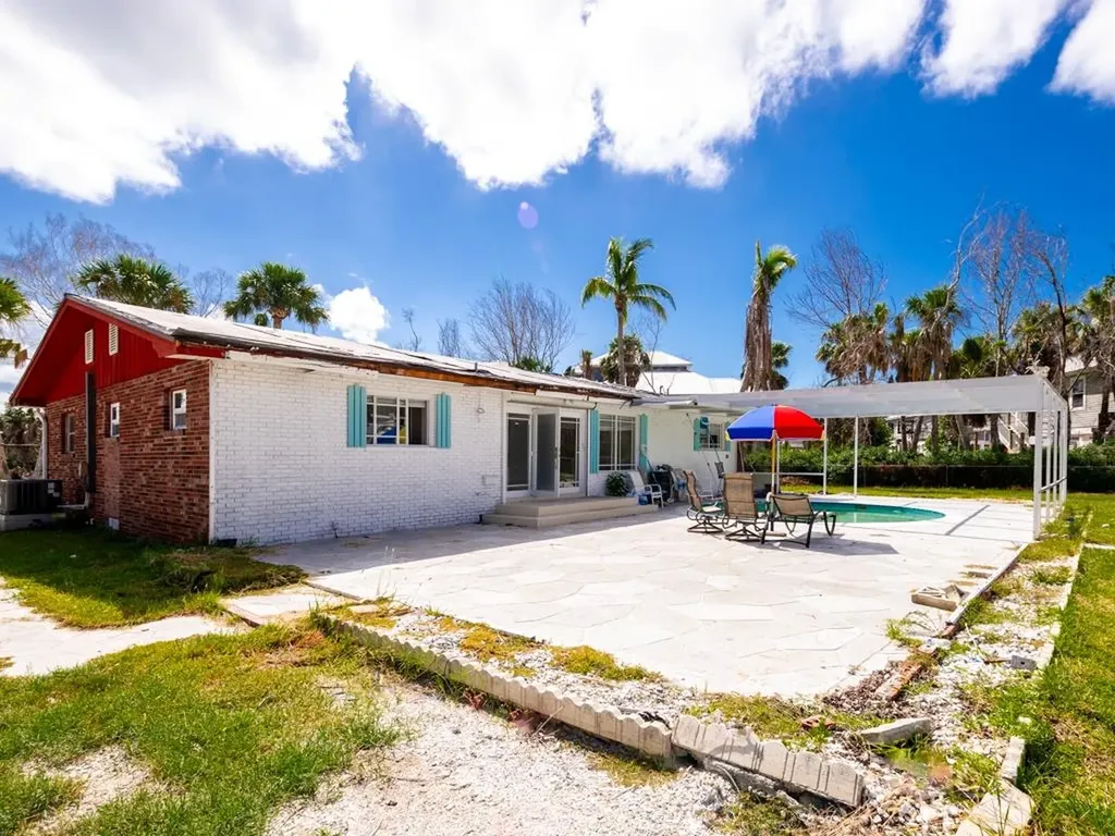 1450-1460 Court Place Sanibel FL 33957