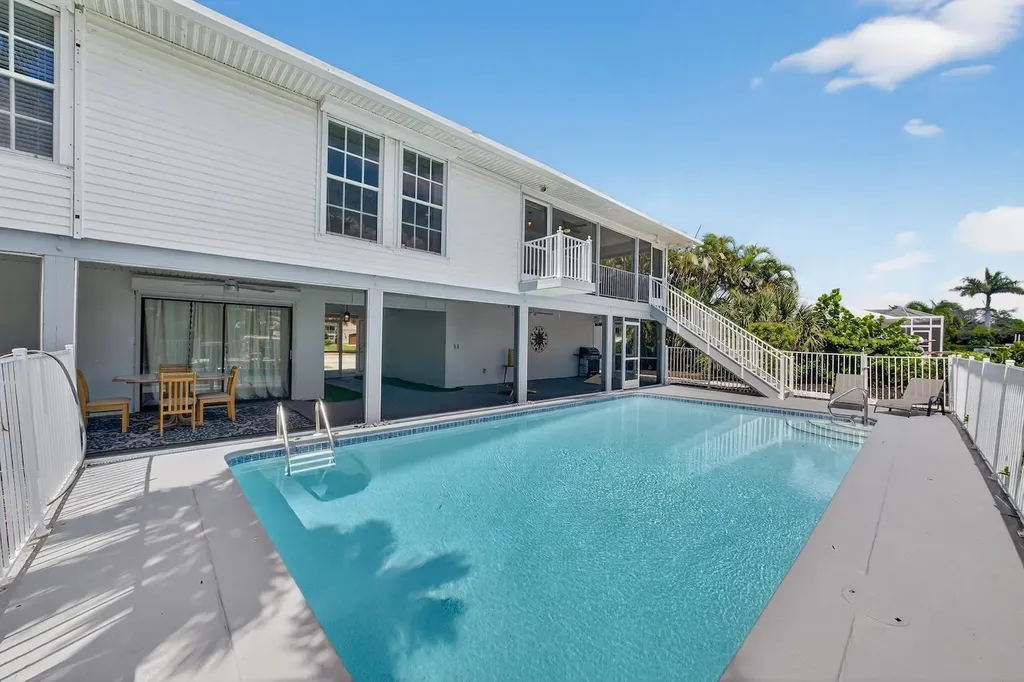 1682 Sabal Palm Drive Sanibel FL 33957