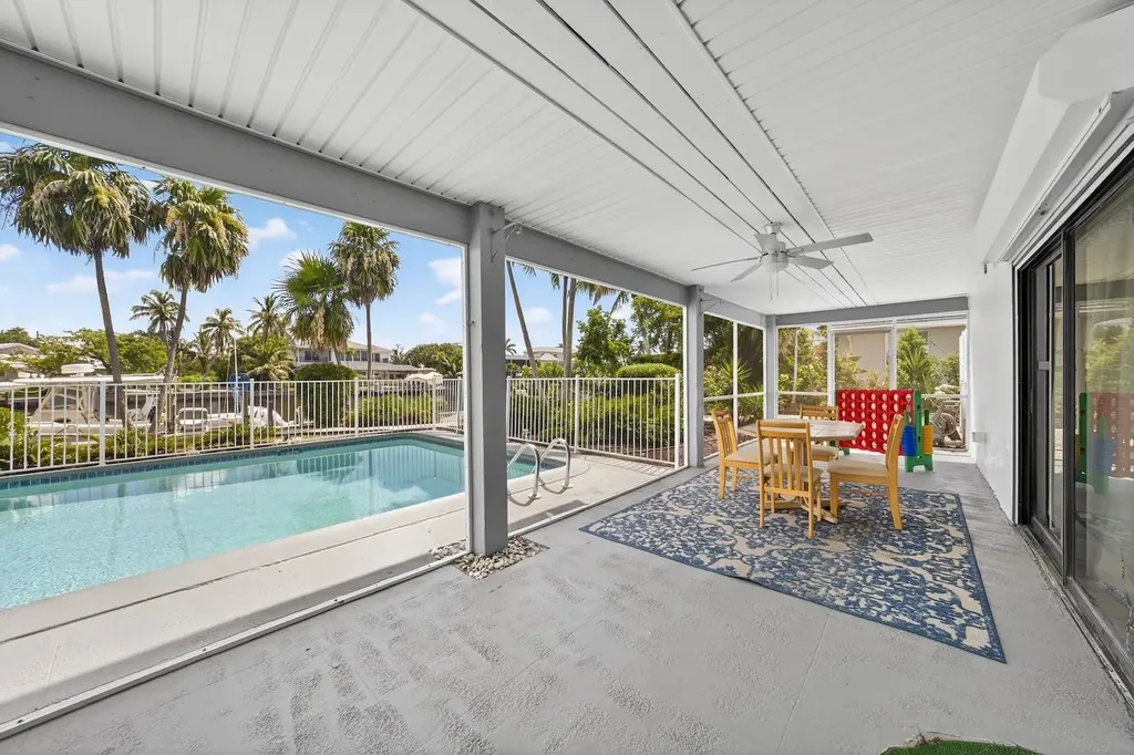 1682 Sabal Palm Drive Sanibel FL 33957