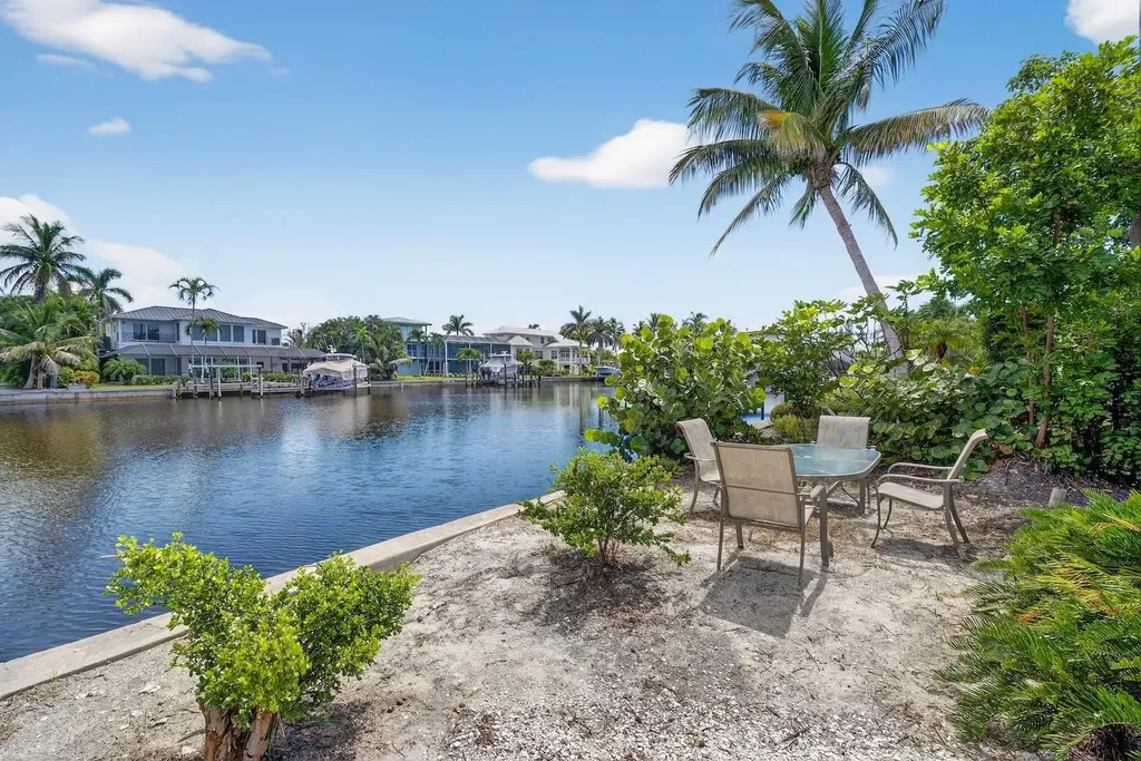 1682 Sabal Palm Drive Sanibel FL 33957