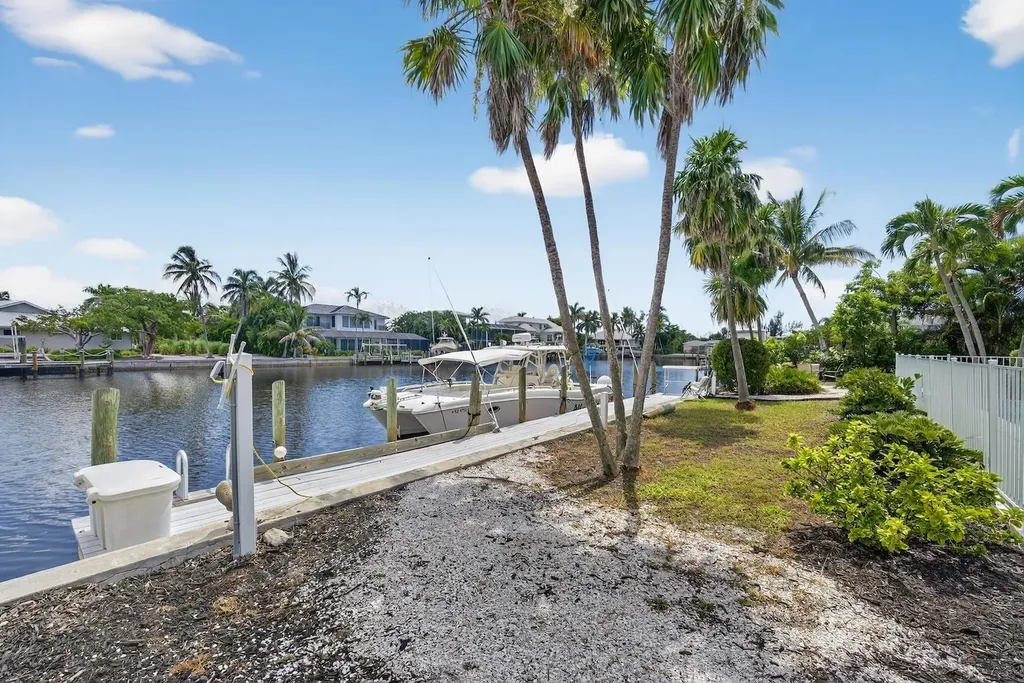 1682 Sabal Palm Drive Sanibel FL 33957