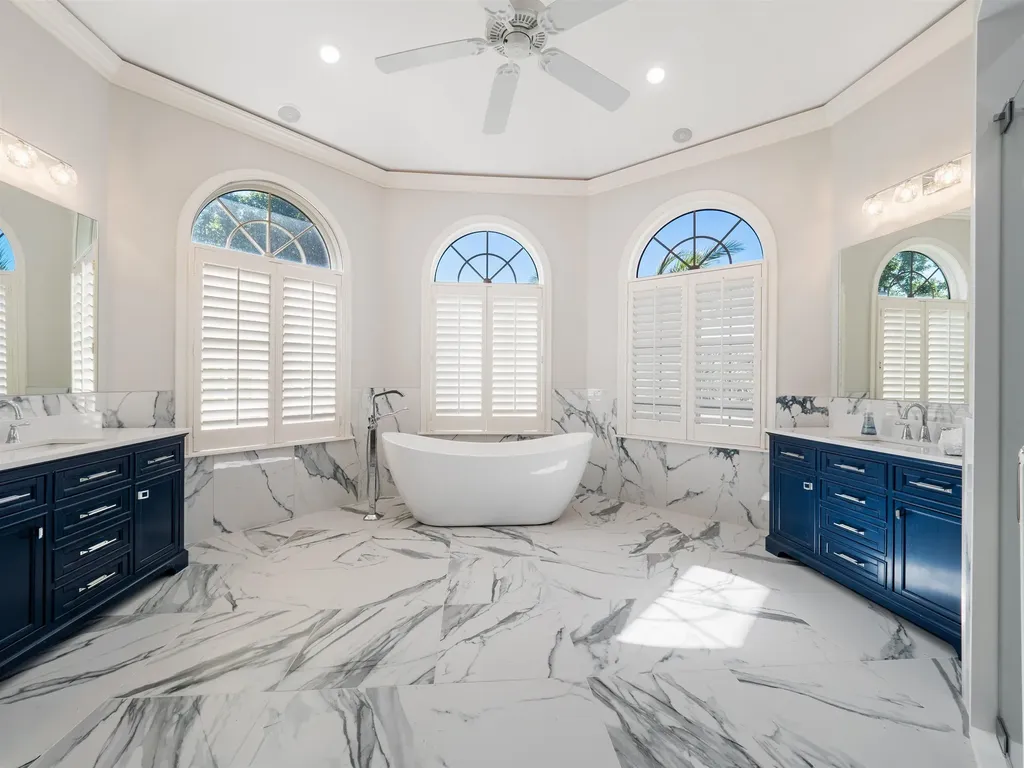 1266 Par View Drive Sanibel FL 33957