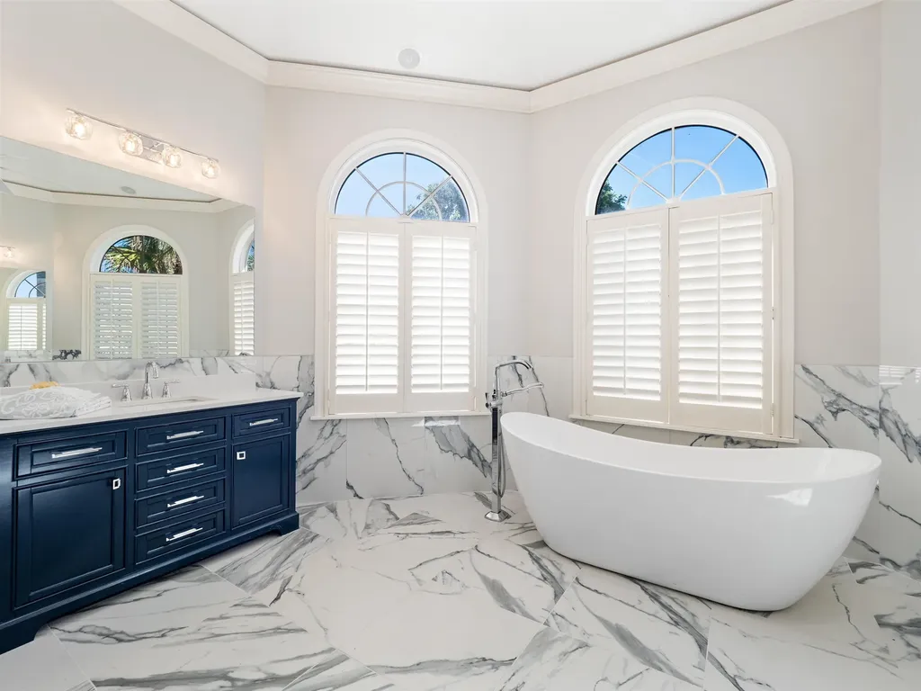 1266 Par View Drive Sanibel FL 33957