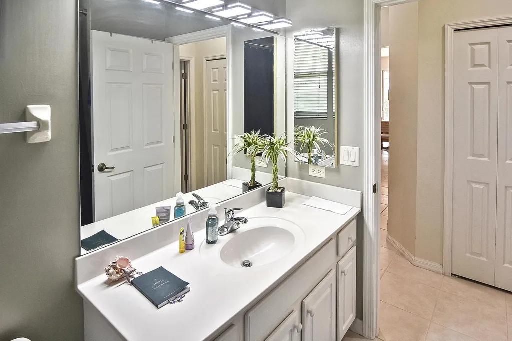 9160 Kings Cove Court Fort Myers FL 33967