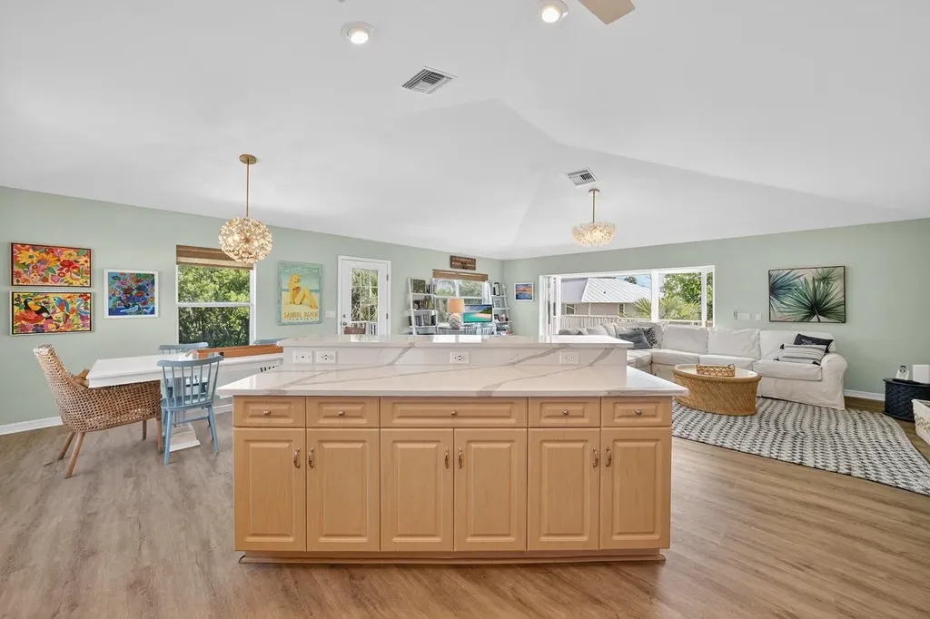 700 Nerita Street Sanibel FL 33957