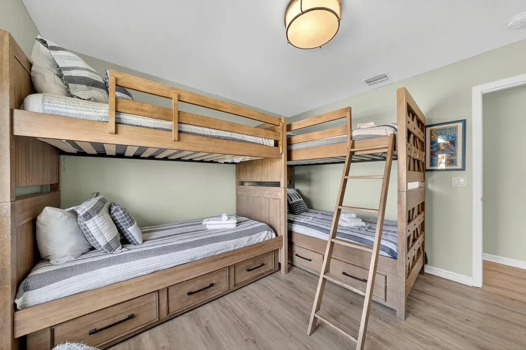 700 Nerita Street Sanibel FL 33957