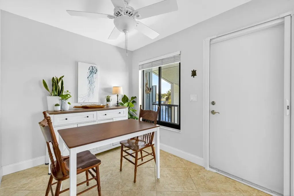 1250 Tennisplace Court Sanibel FL 33957