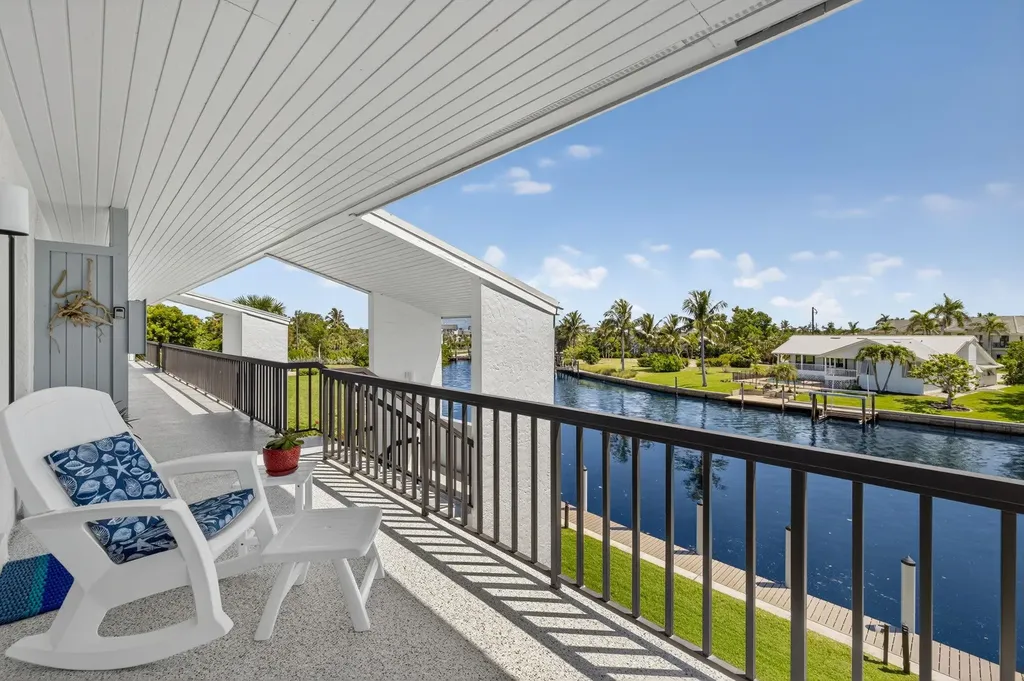 1250 Tennisplace Court Sanibel FL 33957