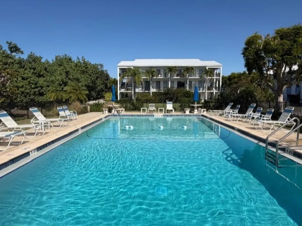 1250 Tennisplace Court Sanibel FL 33957