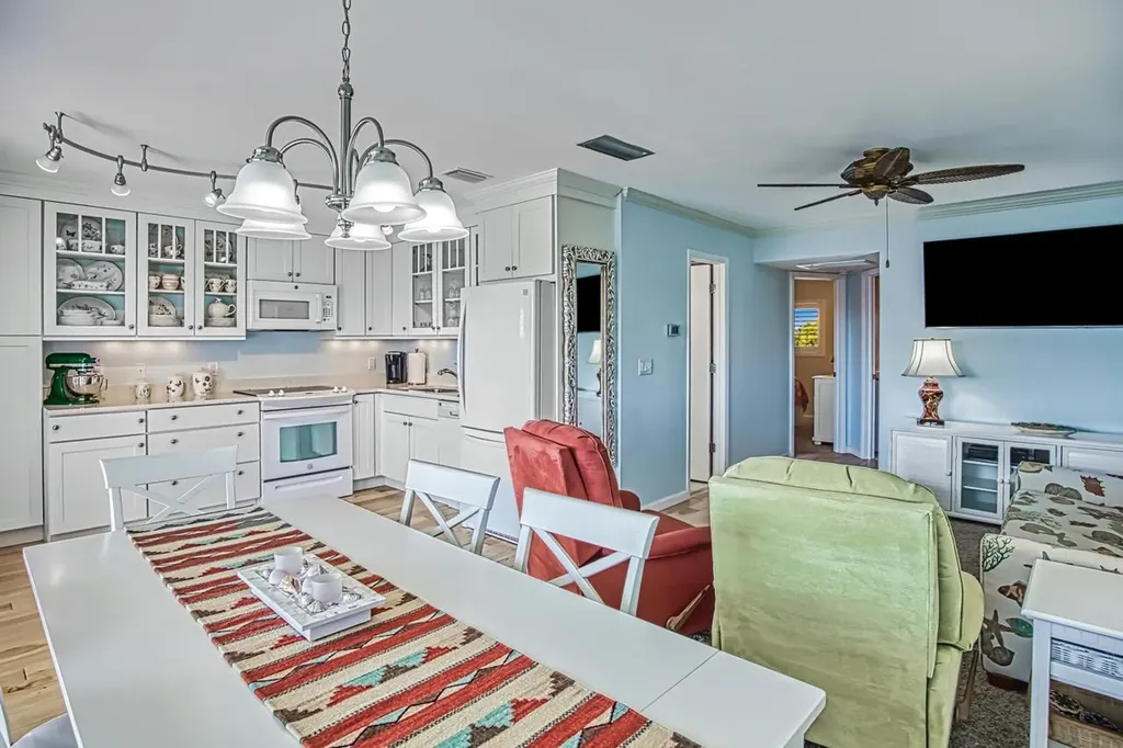 1250 Tennisplace Court Sanibel FL 33957