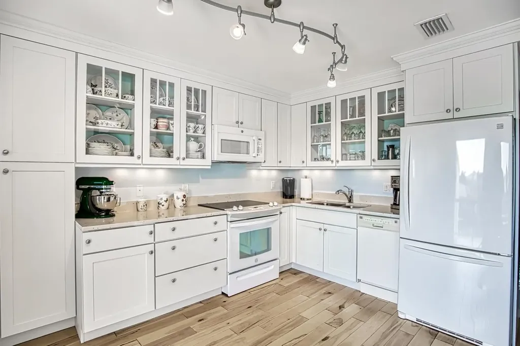 1250 Tennisplace Court Sanibel FL 33957