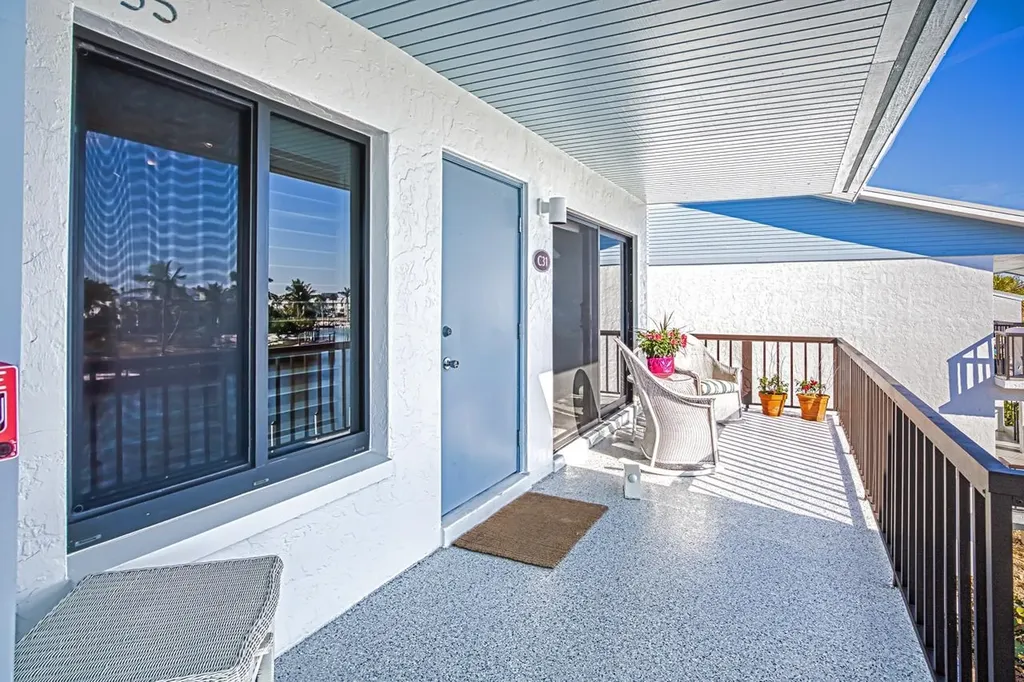 1250 Tennisplace Court Sanibel FL 33957