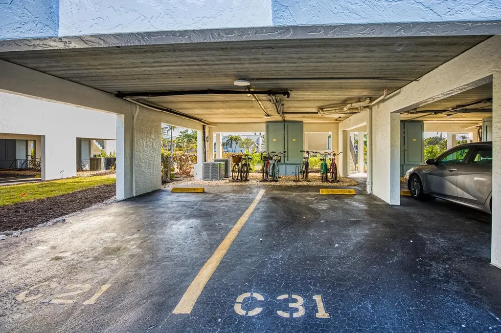 1250 Tennisplace Court Sanibel FL 33957