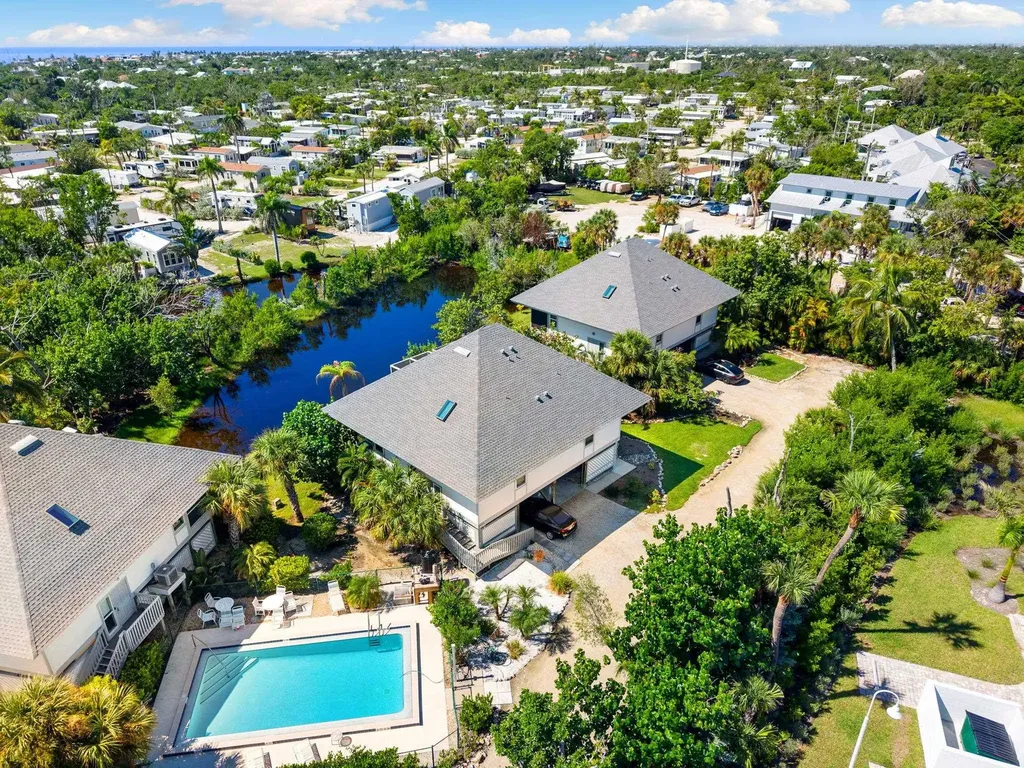 1039 Beach Road Sanibel FL 33957