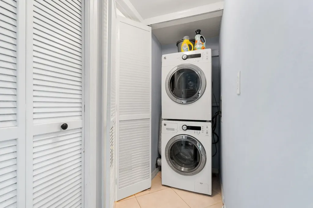 1039 Beach Road Sanibel FL 33957