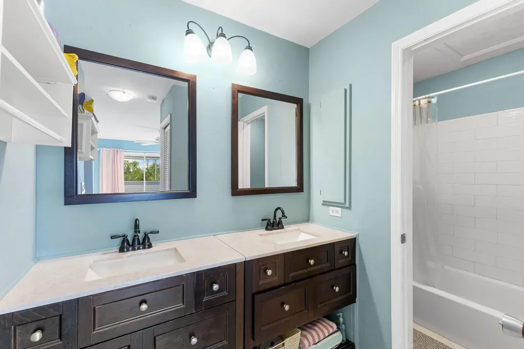 1039 Beach Road Sanibel FL 33957