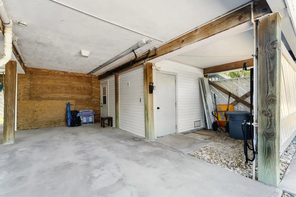 1039 Beach Road Sanibel FL 33957