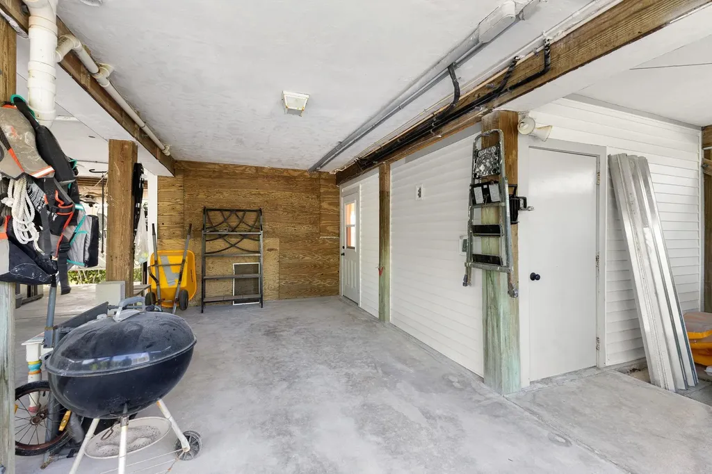 1039 Beach Road Sanibel FL 33957