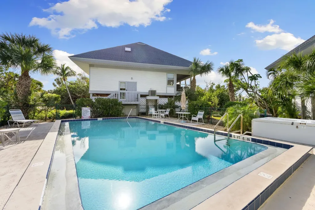 1039 Beach Road Sanibel FL 33957