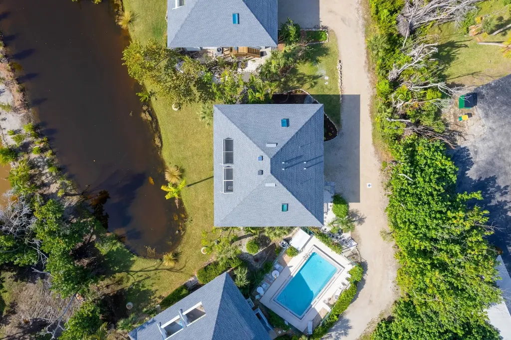 1039 Beach Road Sanibel FL 33957