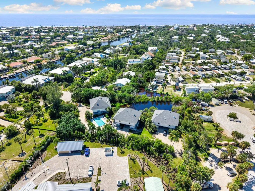 1039 Beach Road Sanibel FL 33957
