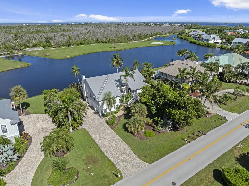 1558 Sand Castle Road Sanibel FL 33957