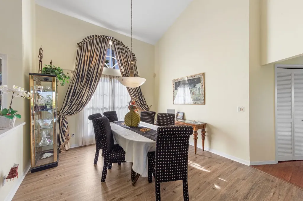 1558 Sand Castle Road Sanibel FL 33957