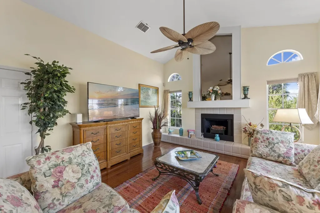 1558 Sand Castle Road Sanibel FL 33957