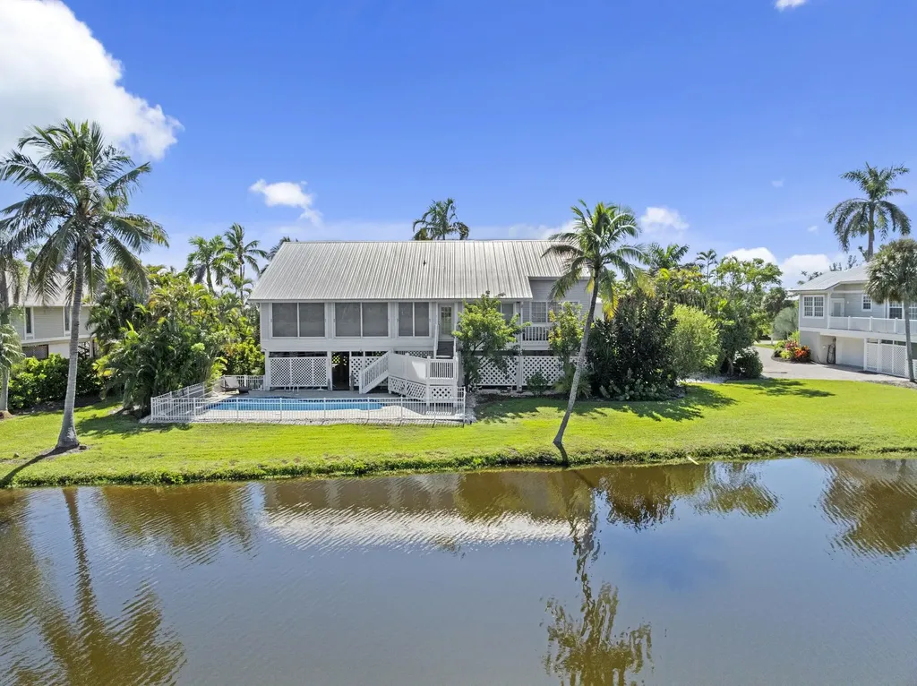1558 Sand Castle Road Sanibel FL 33957