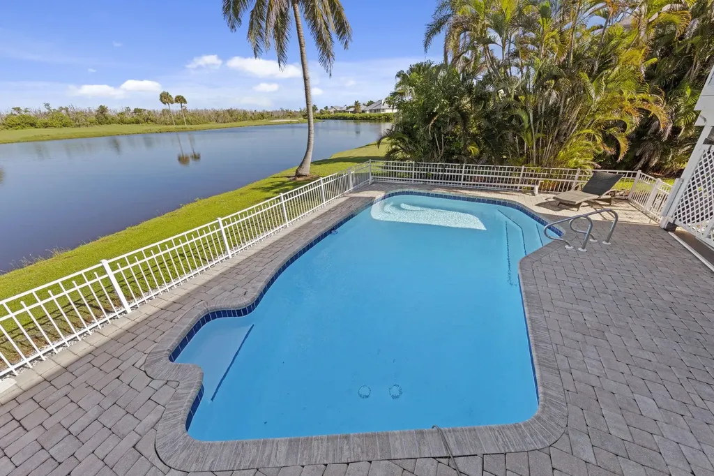1558 Sand Castle Road Sanibel FL 33957