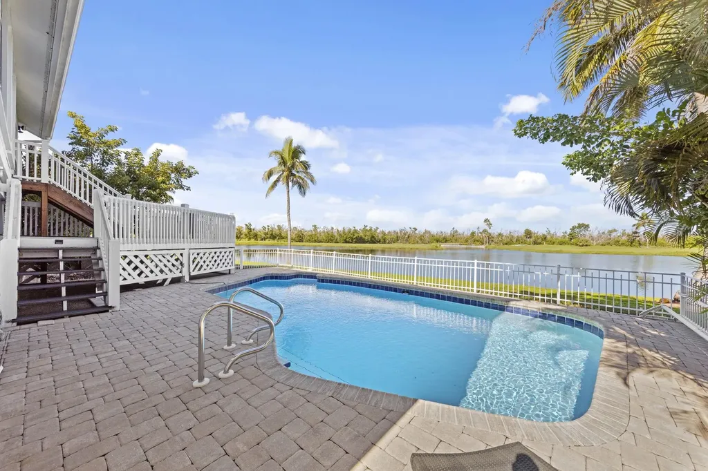 1558 Sand Castle Road Sanibel FL 33957