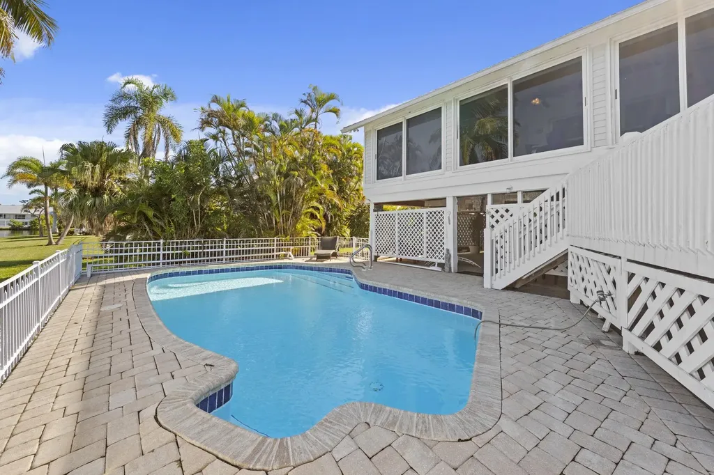 1558 Sand Castle Road Sanibel FL 33957
