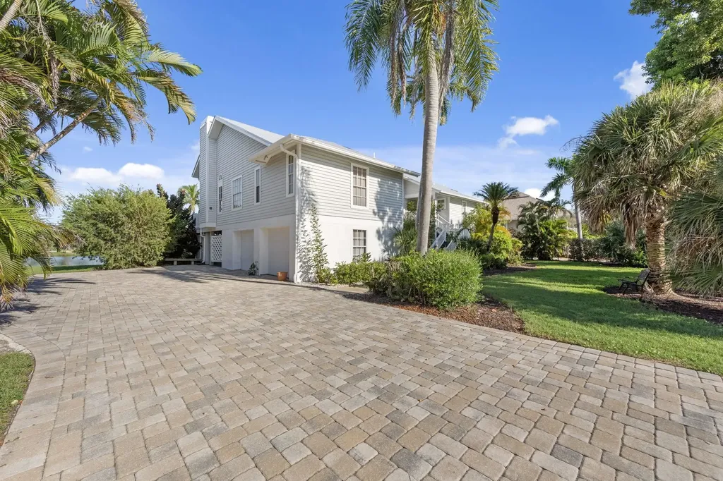 1558 Sand Castle Road Sanibel FL 33957
