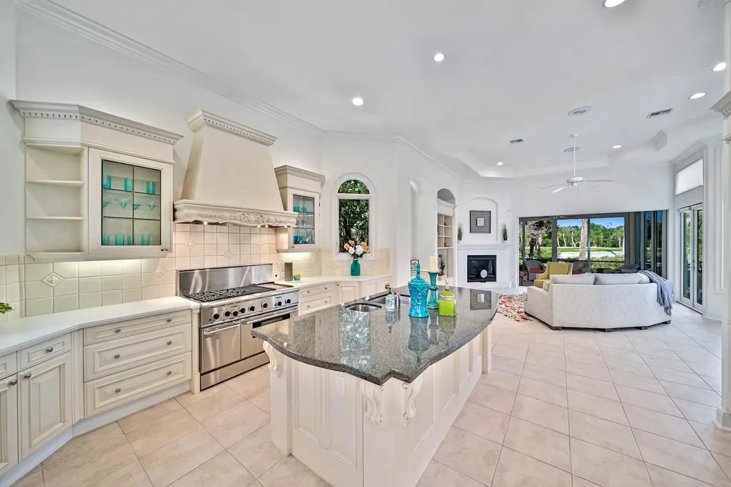 2402 Wulfert Road Sanibel FL 33957