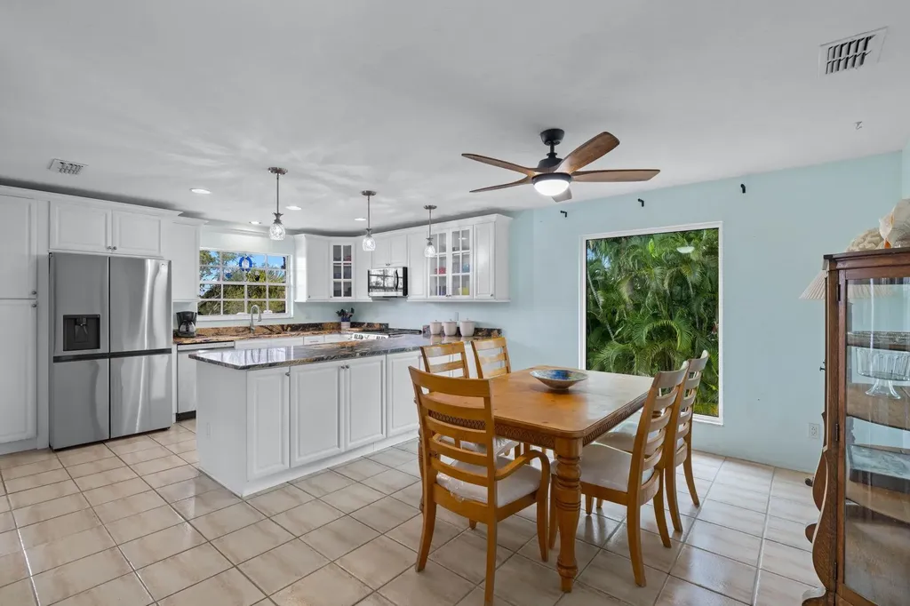 1625 Serenity Lane Sanibel FL 33957