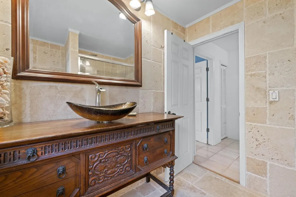 1625 Serenity Lane Sanibel FL 33957