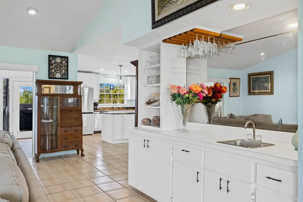 1625 Serenity Lane Sanibel FL 33957