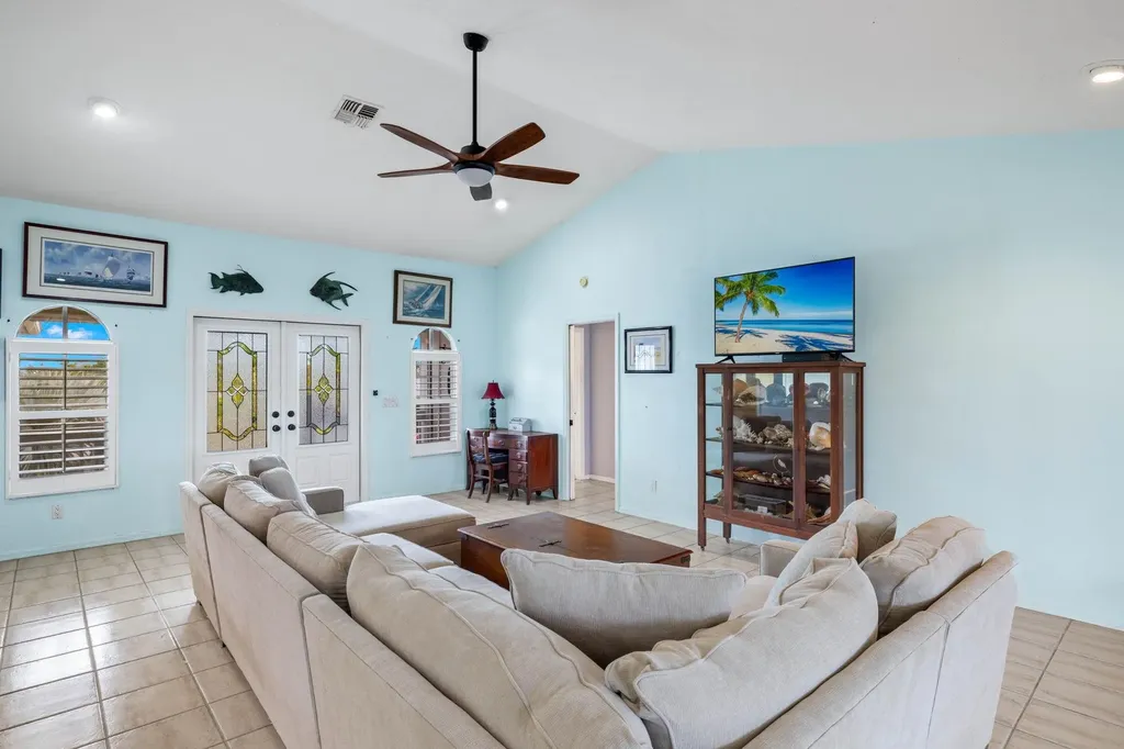 1625 Serenity Lane Sanibel FL 33957
