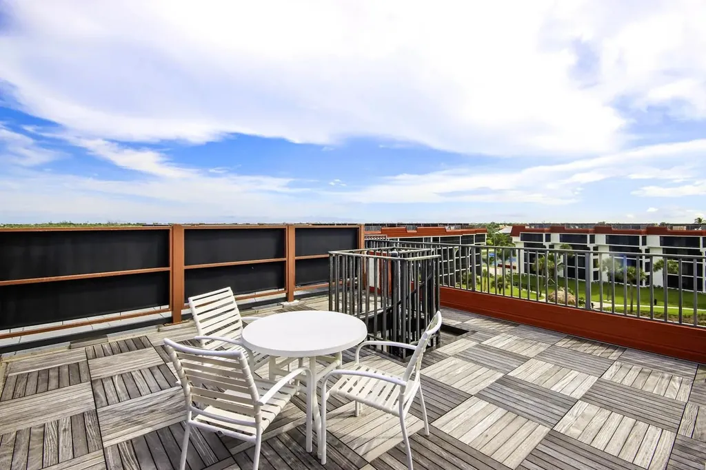 2445 W Gulf Drive Sanibel FL 33957